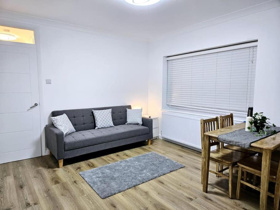 Wonderful Apartment In Wembley London Exterior photo